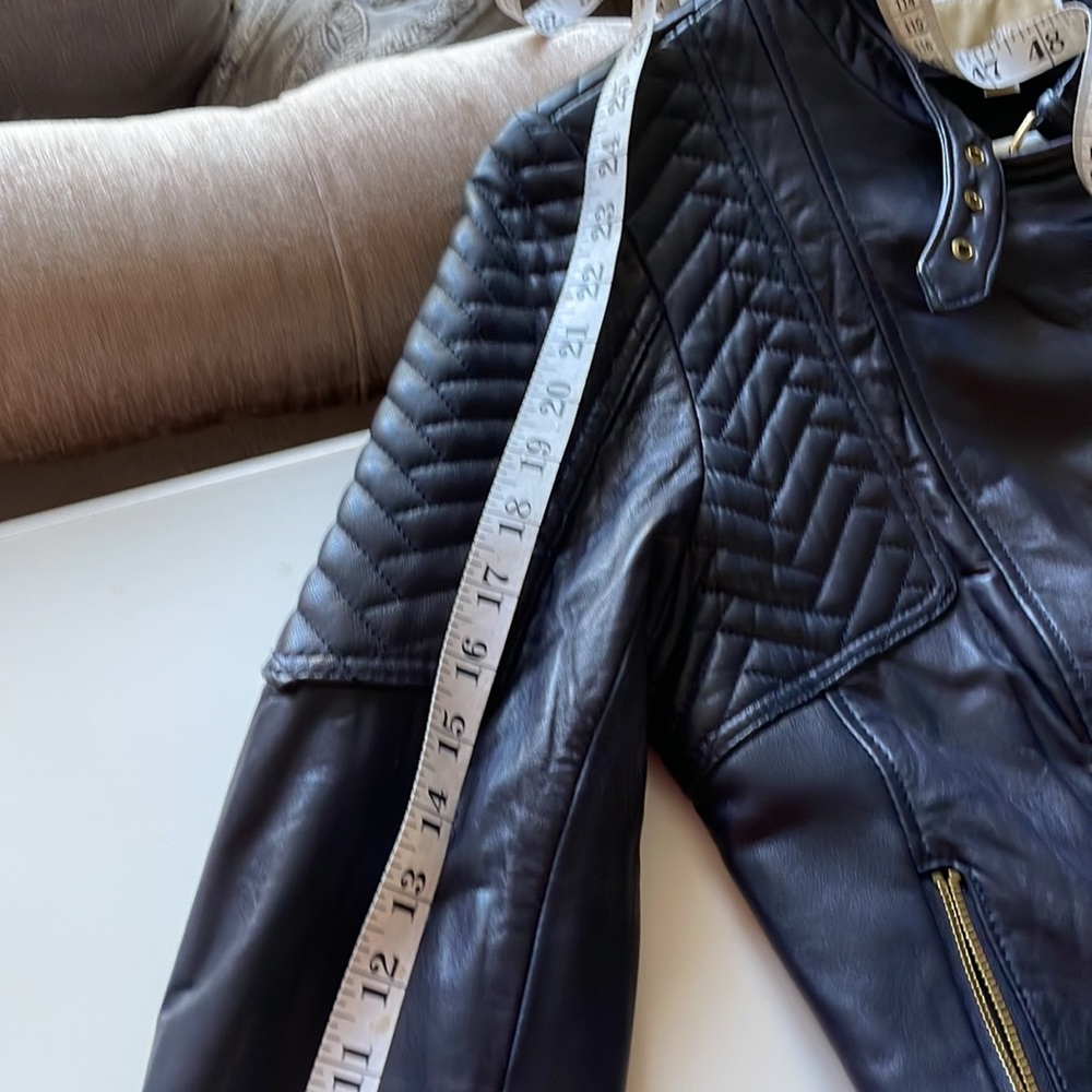 Michael Kors Navy Leather - Picture 2 of 5